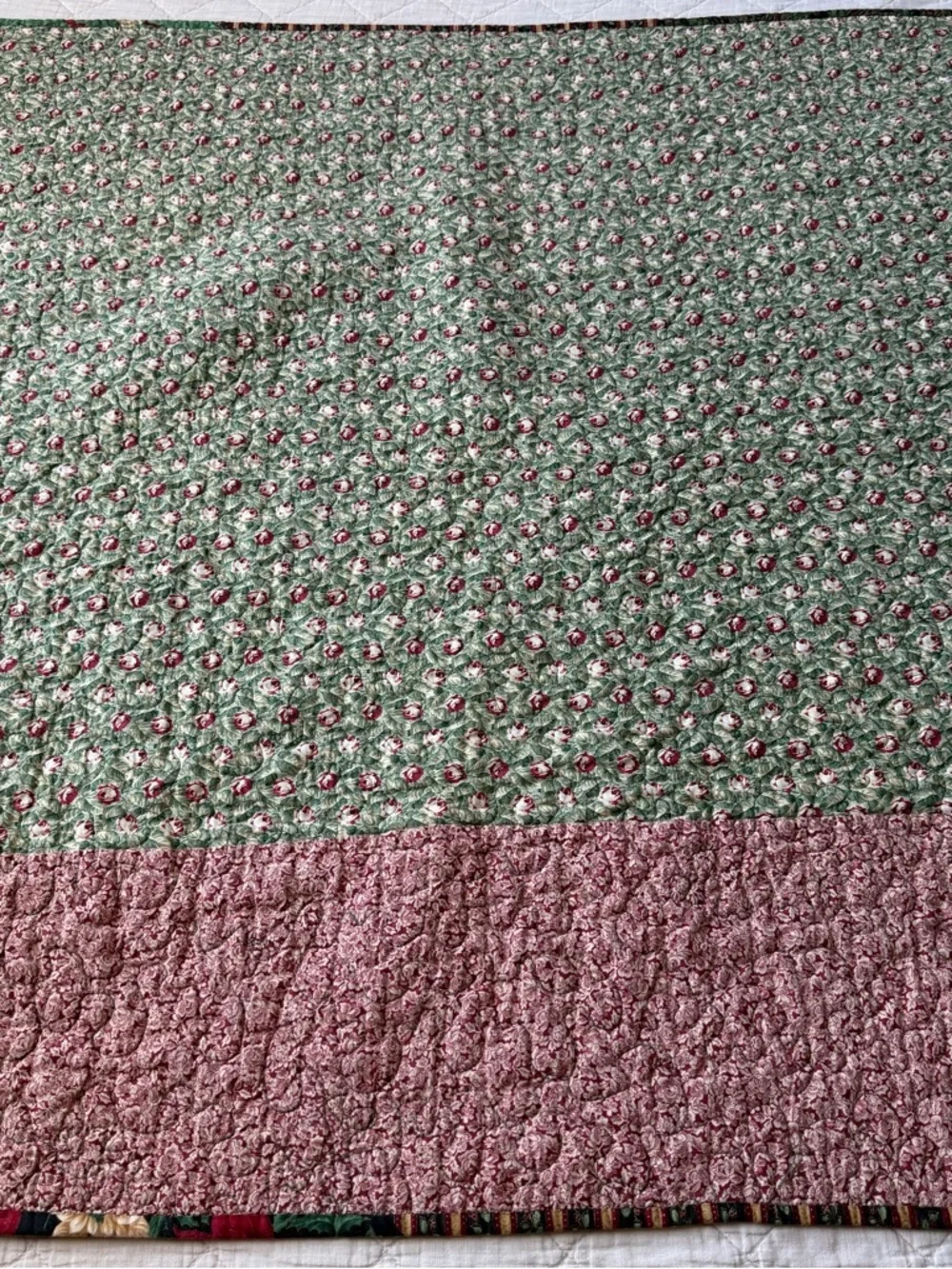 Vintage Christmas Quilt 42x42 Throw Holiday Patchwork Handmade Look